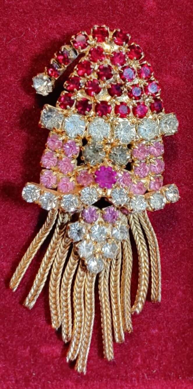 Hobe Vintage Santa Claus Christmas Brooch 1960s Gold Tone Rhinestone Holiday Pin